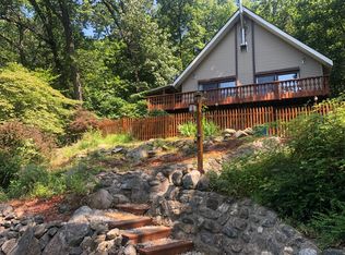 119 Forest Lake Dr, Andover, NJ 07821