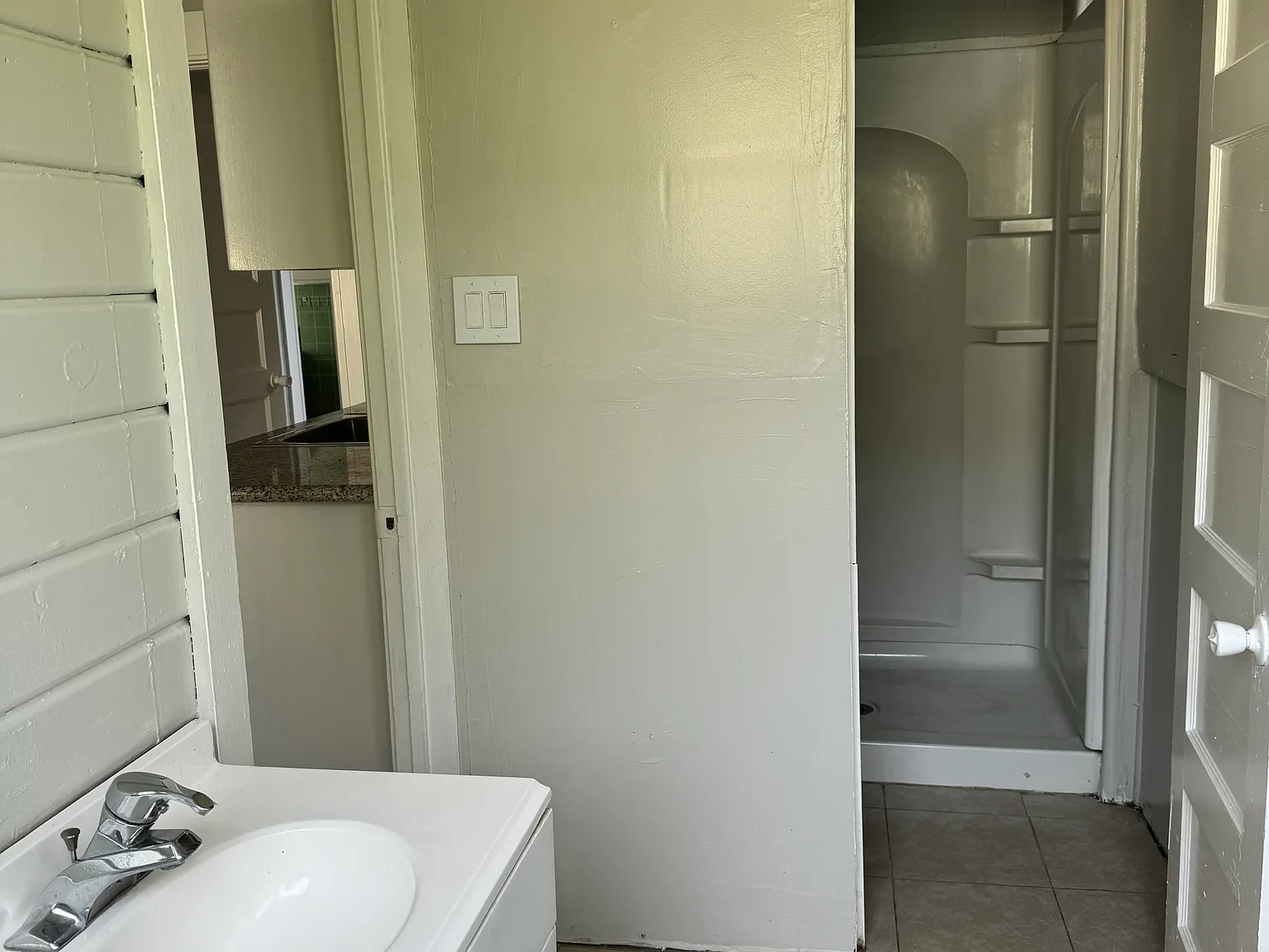 3 bed, 1035 sqft, $1,800 — Photo 2