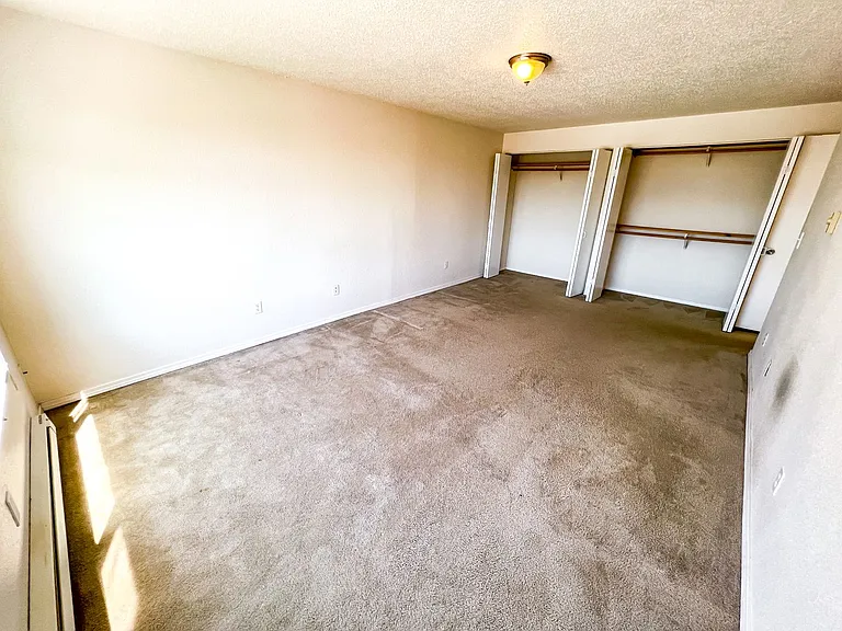 Annaron Apartments — Photo 32
