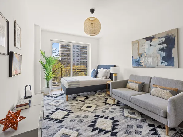 379 Ocean Parkway image 1 of 7