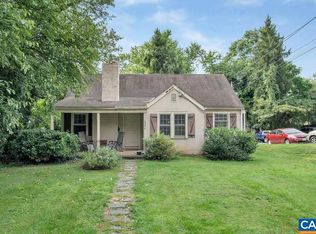 223 Shamrock Rd APT A, Charlottesville, VA 22903