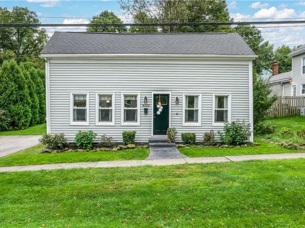 8220 Center St, Garrettsville, OH 44231