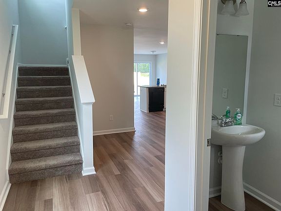 2nd image of 435 Eclipse Ln