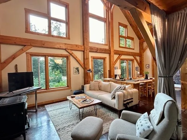 85 Caps Trl, Lutsen, MN 55612