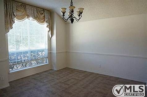 3rd image of 3336 Danbury Ln