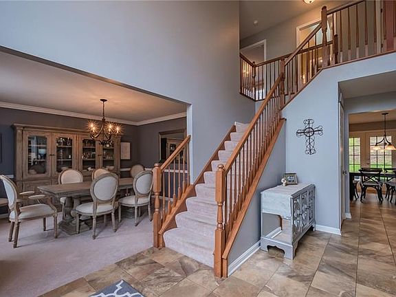 2nd image of 5506 Saddlebrook Dr