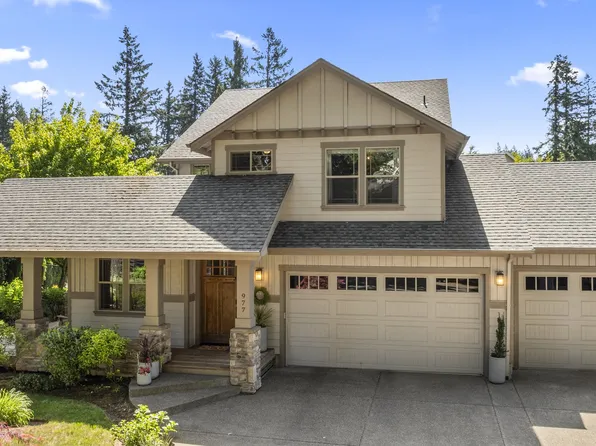 977 Marylhurst Cir, West Linn, OR 97068