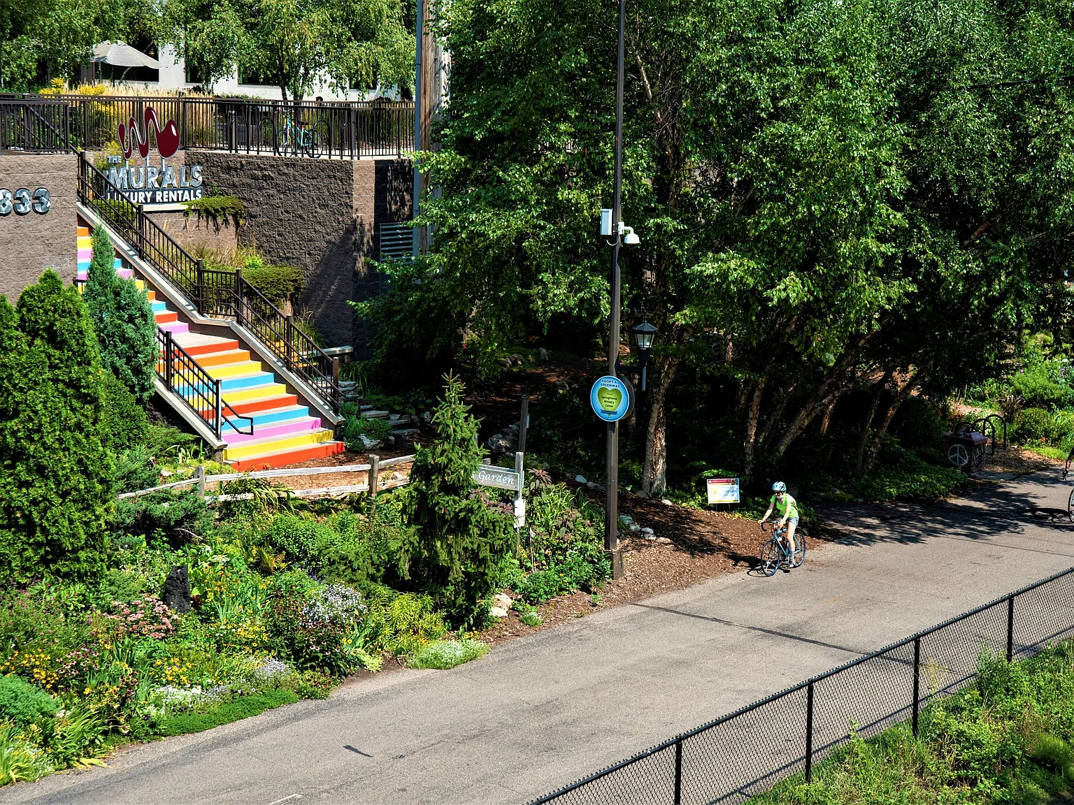 The Murals of LynLake — Photo 3