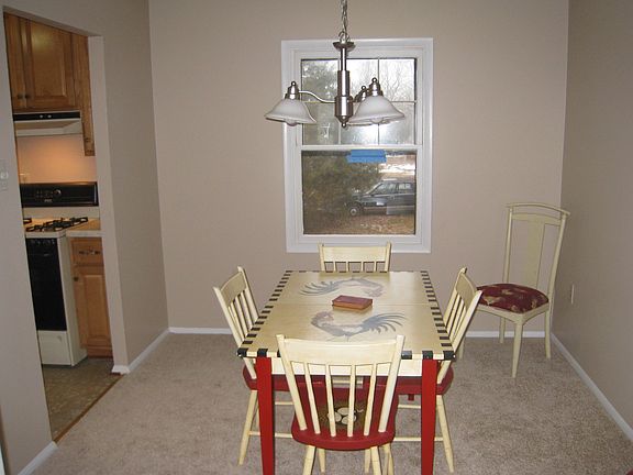 4th image of 800 Salem Dr