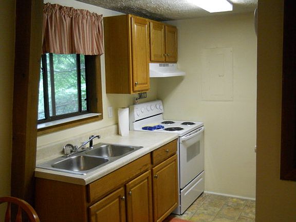 4th image of 76A Creekside Dr