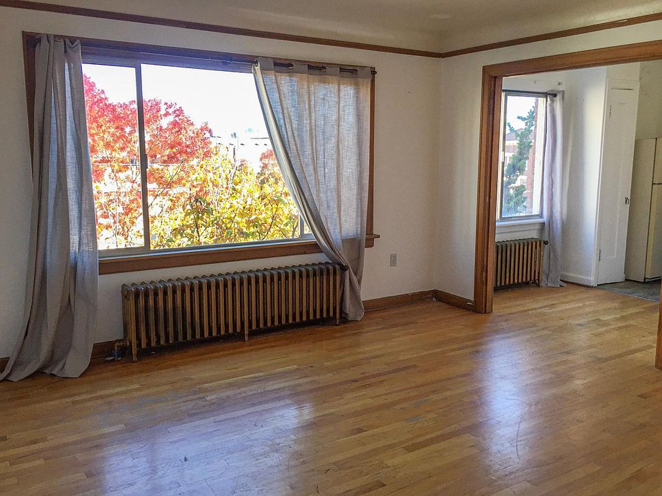 1st image of 715 2nd Ave W #302