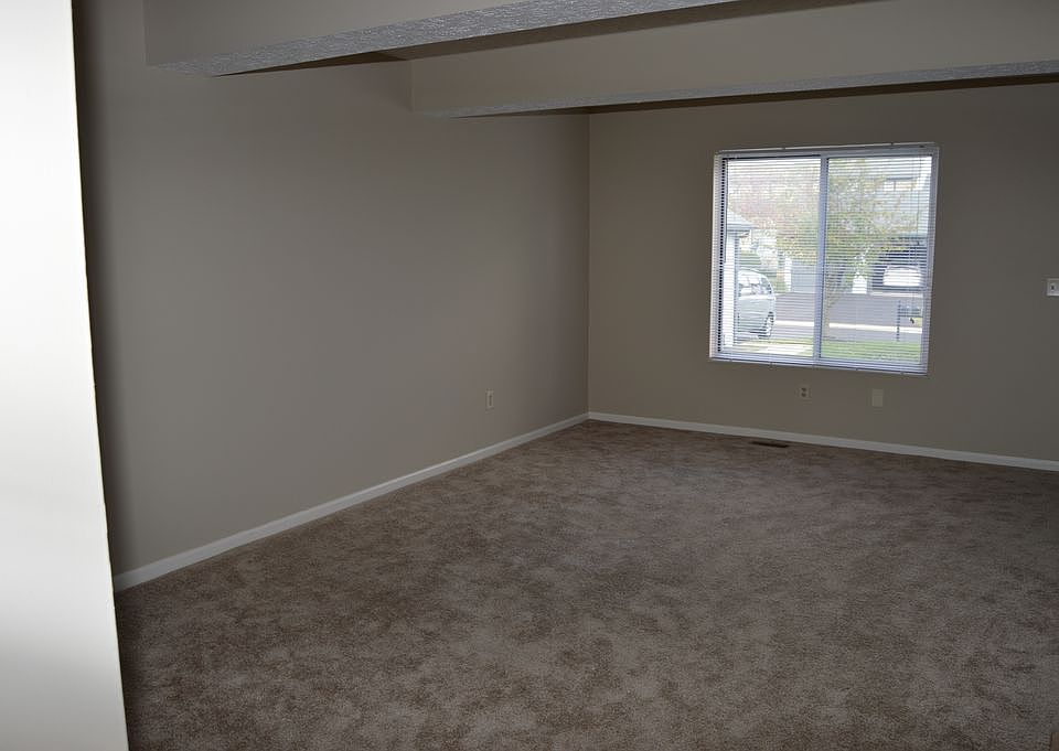 1st image of 6324 Hyland Dr