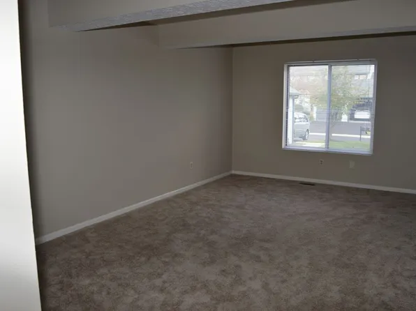 6324 Hyland Dr, Dublin, OH 43017