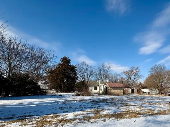 211 S Appleton Ave, Amboy, IL 61310