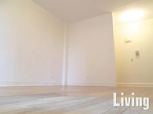 Rented by Living New York | media 11