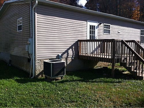 5th image of 744 Hammond Ave