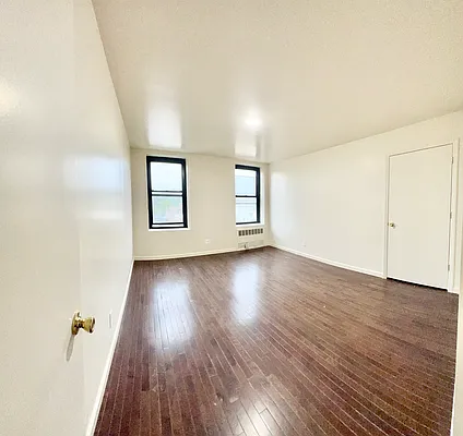 Rented by EastMount Realty LLC | media 5