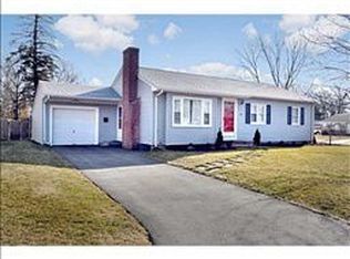 36 Larkspur Rd, Warwick, RI 02886