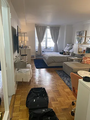 Rented by Corcoran | media 6