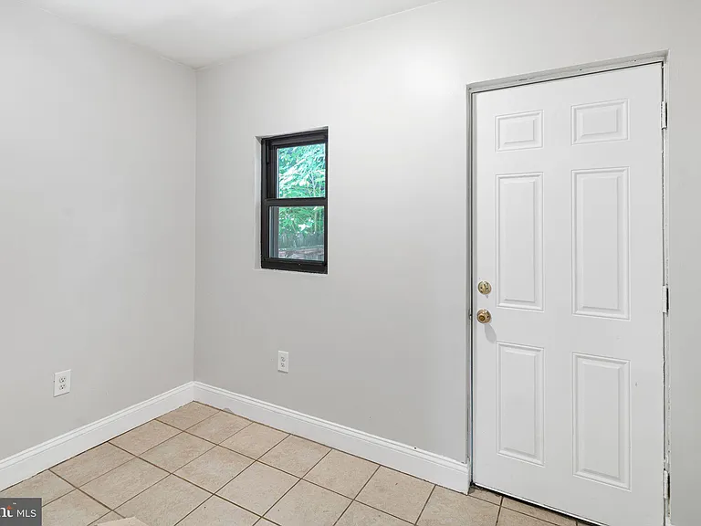 3857 Wyalusing Ave — Photo 13