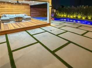 7719 Rhodes Ave, North Hollywood, CA 91605