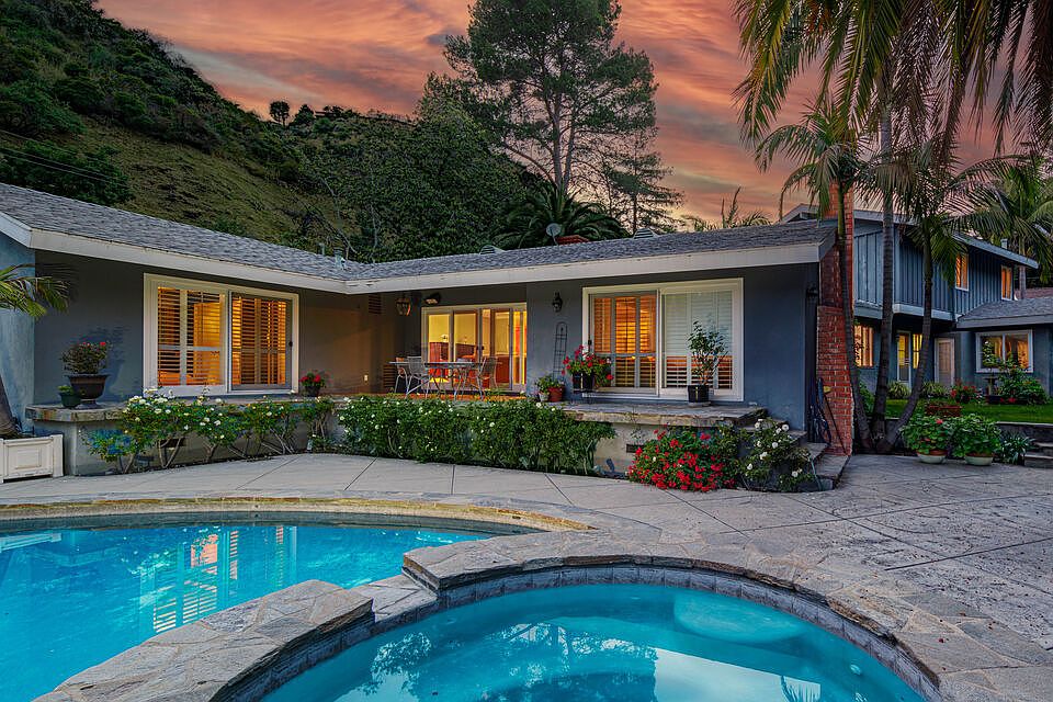 2498 Mandeville Canyon Rd, Los Angeles, CA 90049 Zillow