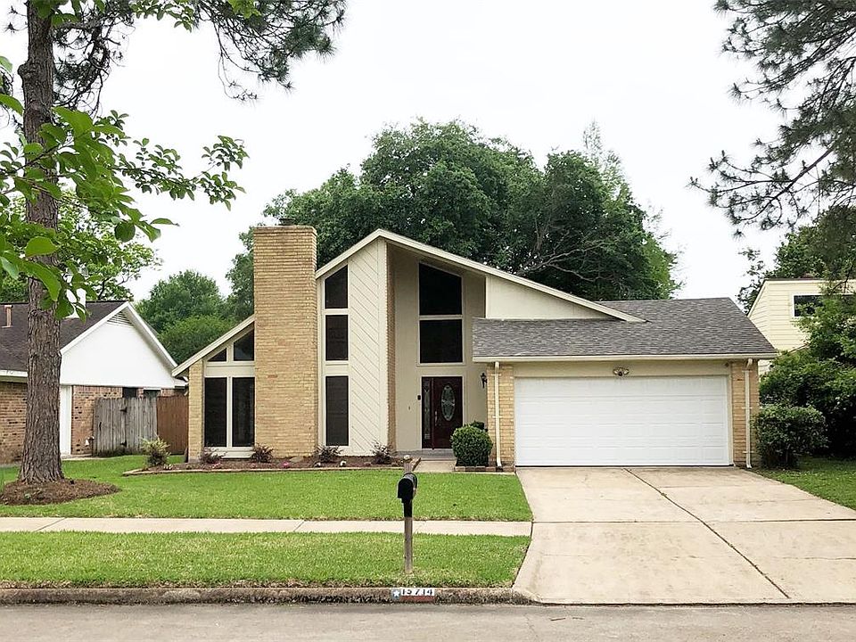 1st image of 15714 Havenhurst Dr