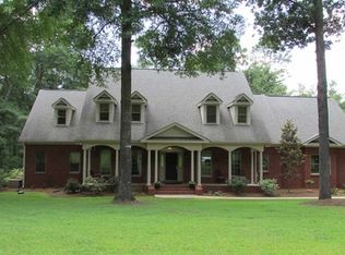 106 Royal Crest Cir, Kathleen, GA 31047