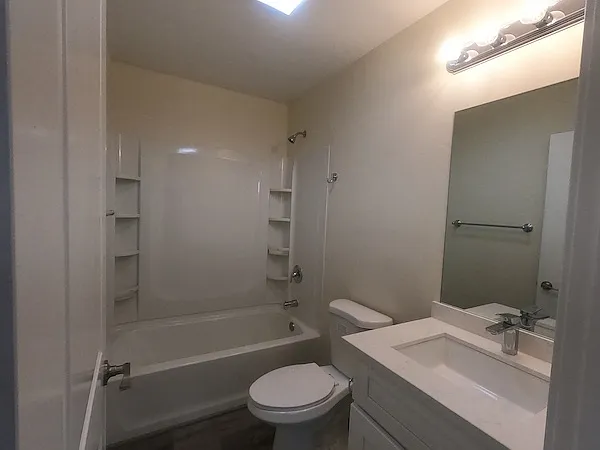 262 E Park Ave #A — Photo 17