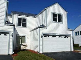 1800 Waters Edge Dr, Minooka, IL 60447