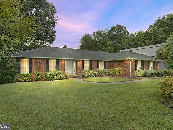 2nd image of 12440 White Oak Ct