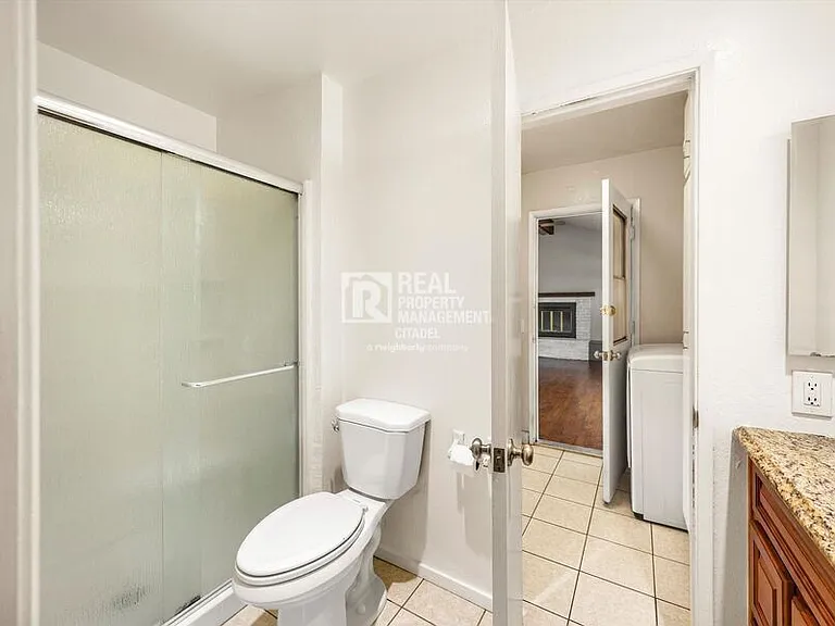 7970 Cambridge Ave — Photo 35
