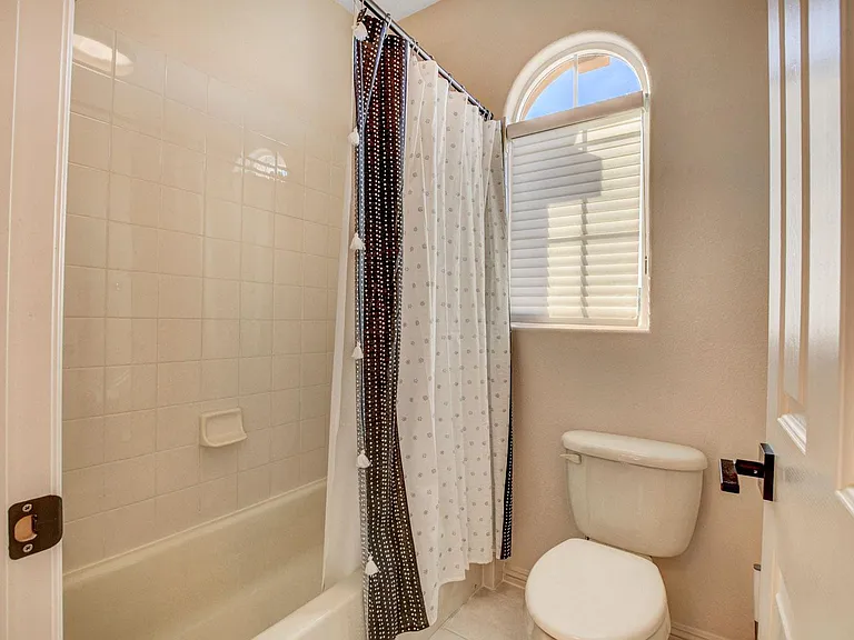 308 Round Stone Ct — Photo 52