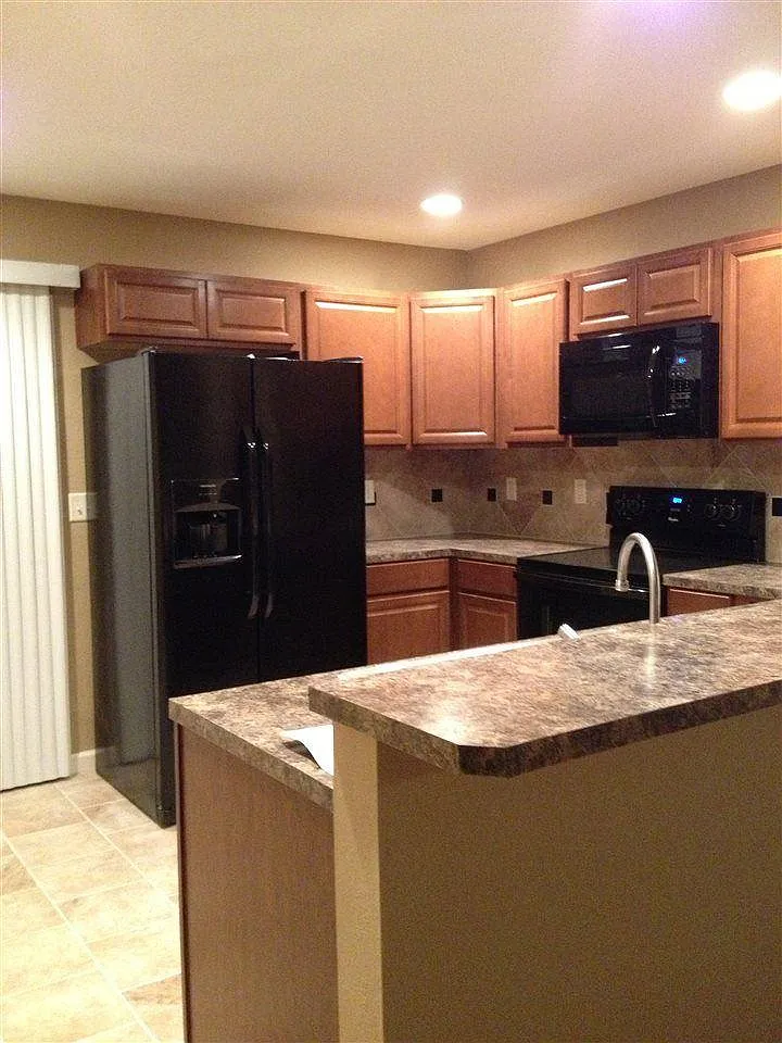 2 bed, 1536 sqft, $1,450 — Photo 2