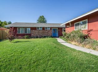 215 Terrace Dr, Big Pine, CA 93513