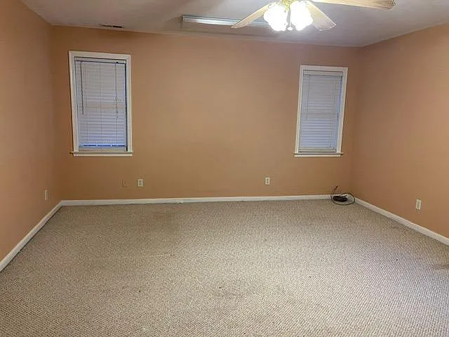 1300 Lomond Dr — Photo 9