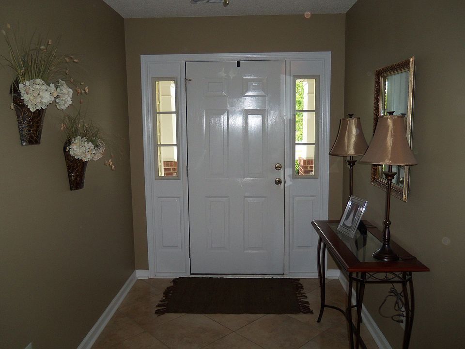 2nd image of 652 Park Rd