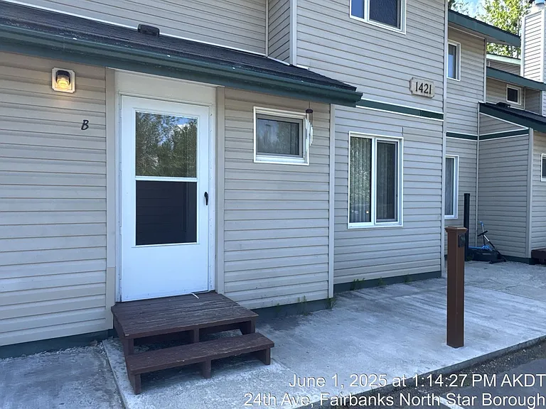 1421 24th Ave — Photo 1
