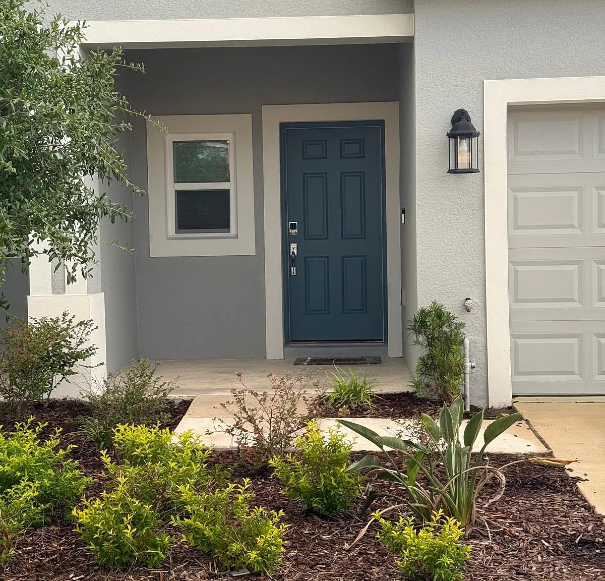 3 bed, 1373 sqft, $2,000 — Photo 2