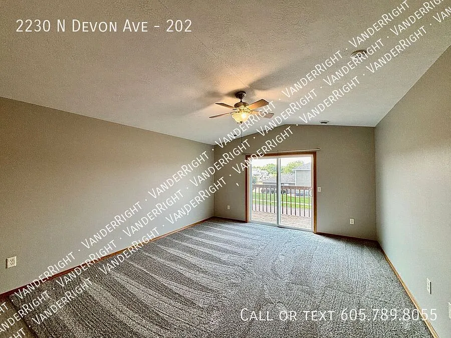 Updated 2 Bedroom Apartment in Tea! — Photo 4