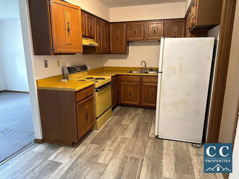 2316 Clark St #10 — Photo 5
