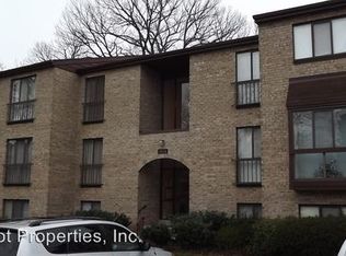 2052 Royal Fern Ct APT 1C, Reston, VA 20191