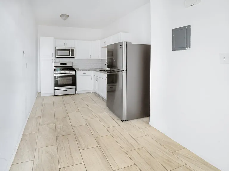 Sunset Heights - 712 Prospect St — Photo 16