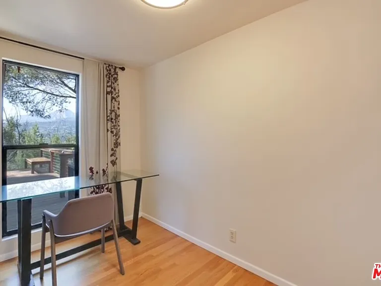 112 Crestview Ln — Photo 14