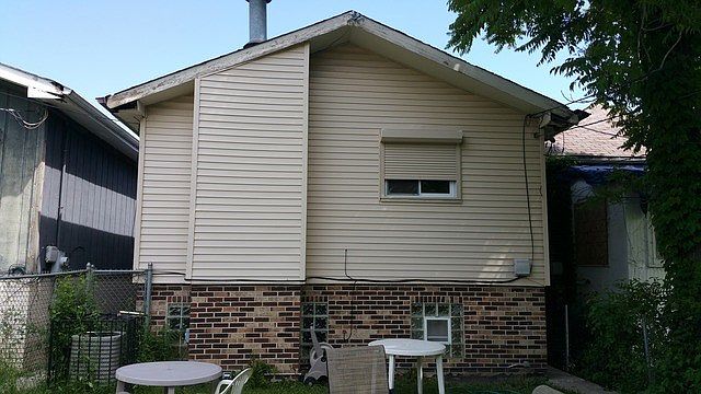 2nd image of 849 E 87th St