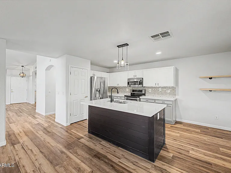 16148 N 157th Dr — Photo 17