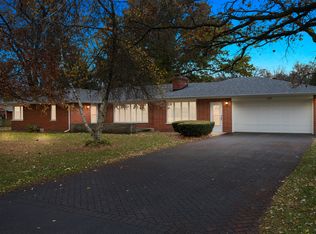 1339 Prosser Dr, Sycamore, IL 60178