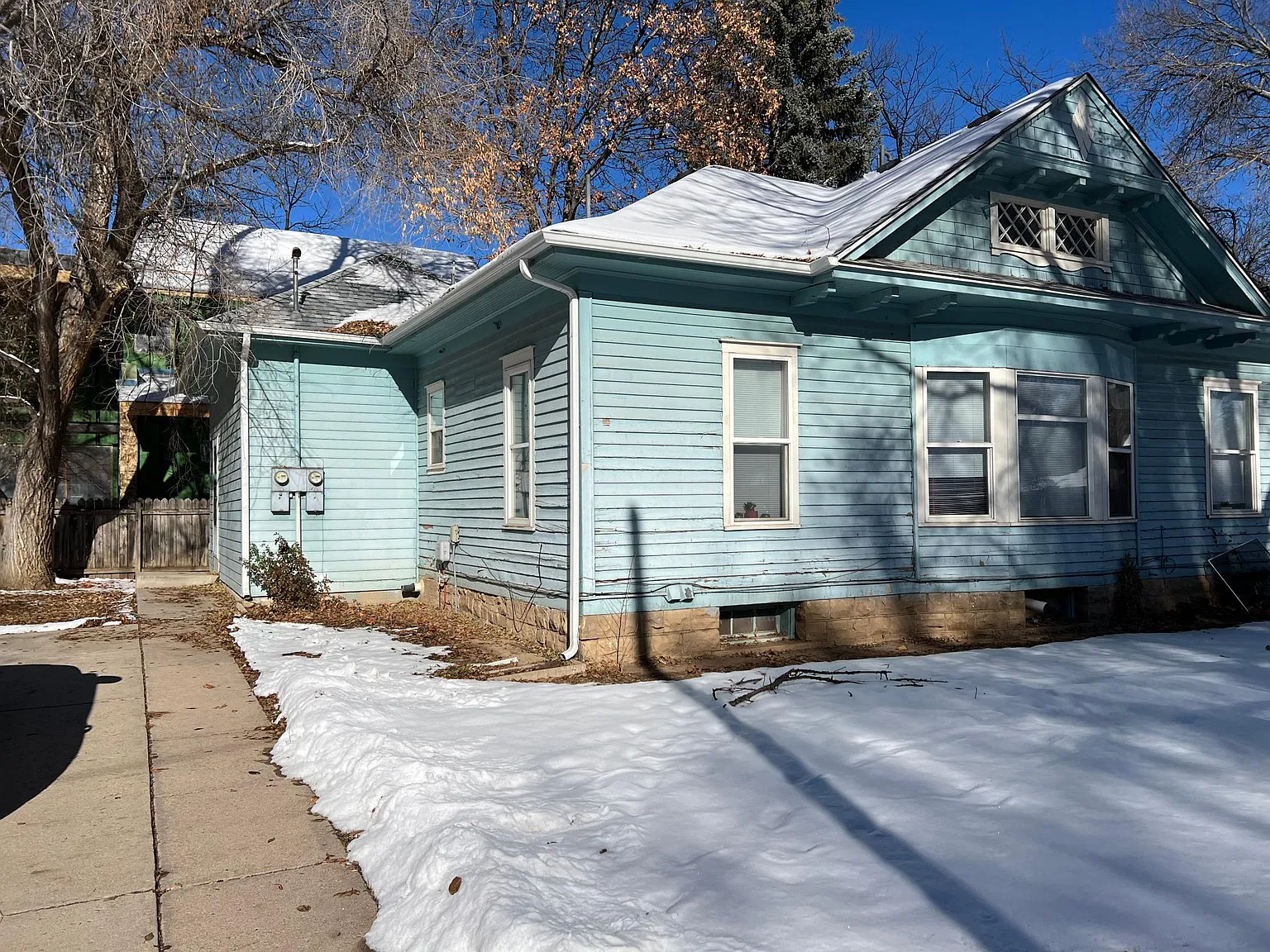 2 bed, 834 sqft, $1,600 — Photo 1