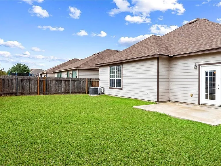 534 Apricot Dr — Photo 33