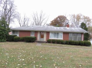 8209 Hogue Rd, Evansville, IN 47712